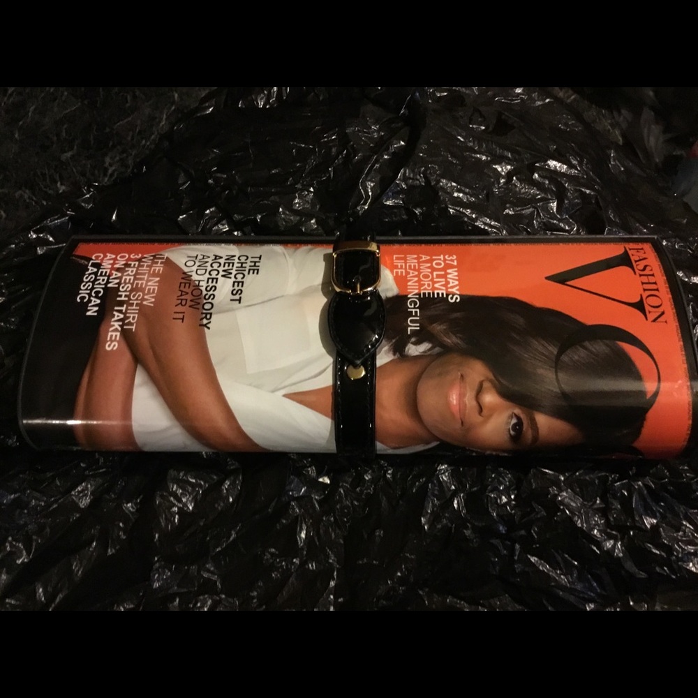 Magazine Clutch